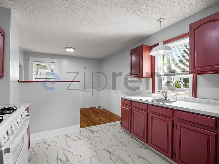 47 Cedar St #49 — Photo 8