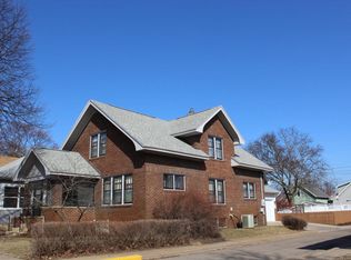 748 W 5th St, Winona, MN 55987