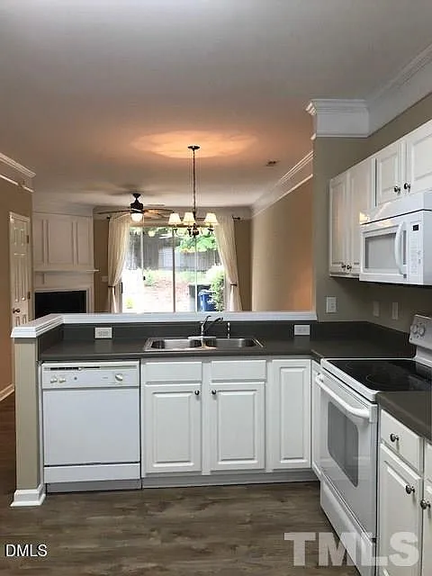 2 bed, 2.5 bath, 1194 sqft, $1,600 — Photo 3