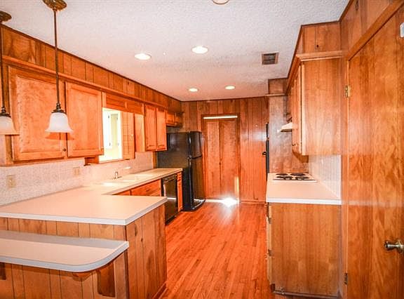 3rd image of 1255 N Lydia St