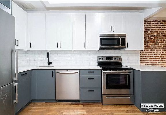 3rd image of 312 Menahan St Floor 2