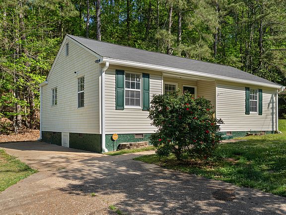 3rd image of 1631 Dogwood Dr