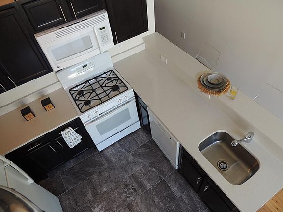 5th image of 25 Senate Pl APT 433