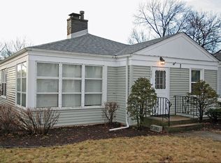 402 N Linden St, Itasca, IL 60143