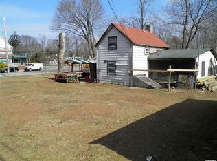 Hoffman Dr, Kings park, NY 11754