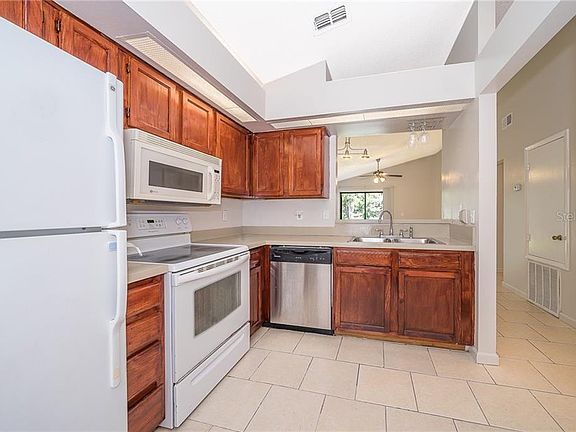 3rd image of 11627 Sarita Ct