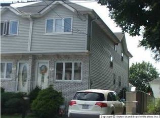 82 Cedarview Ave, Staten Island, NY 10306