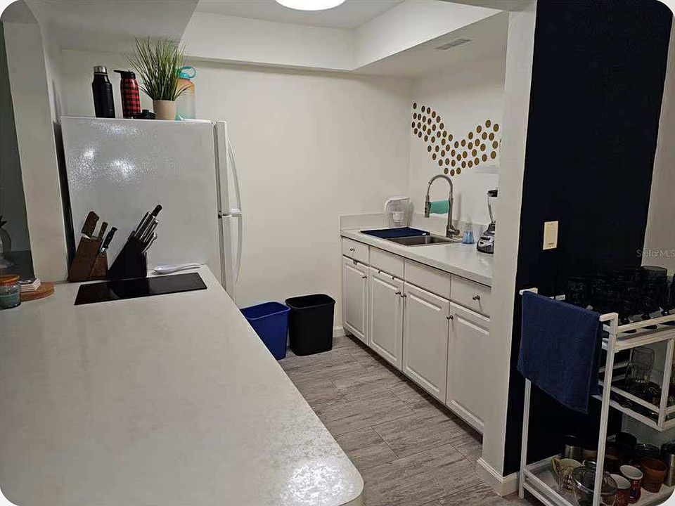 2nd image of 1257 Drew St APT 16