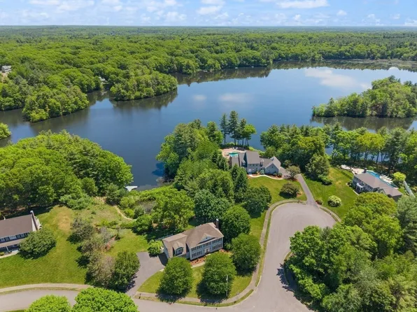 9 Bragg Rd, Foxboro, MA 02035