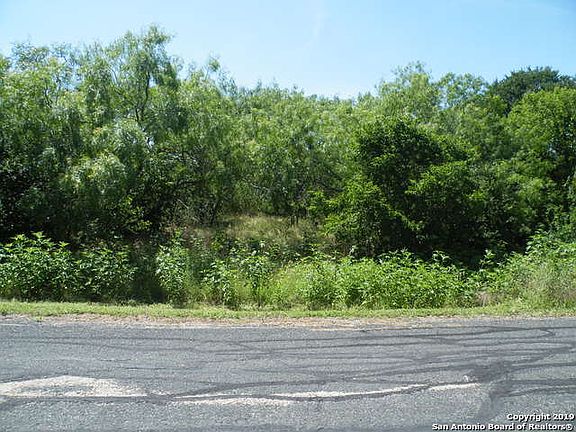 4th image of 1809 Kajec Dr