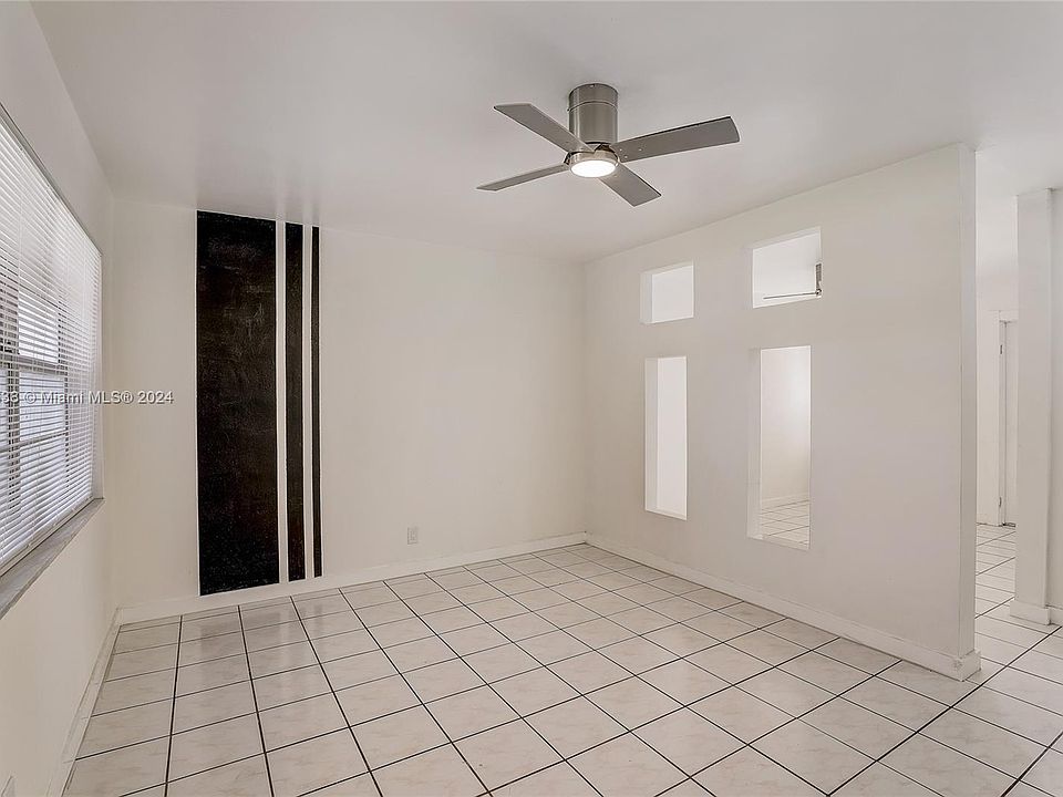 1st image of 5300 Hollywood Blvd APT 6