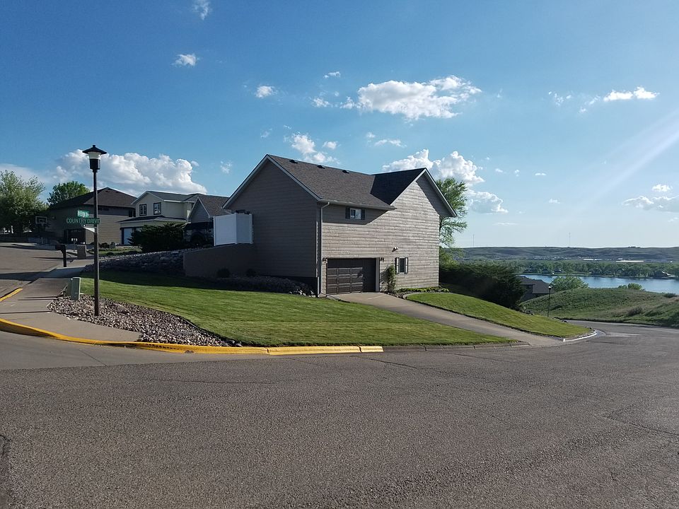 northeast corner view