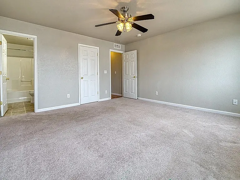 1902 Harvest Moon Dr — Photo 15