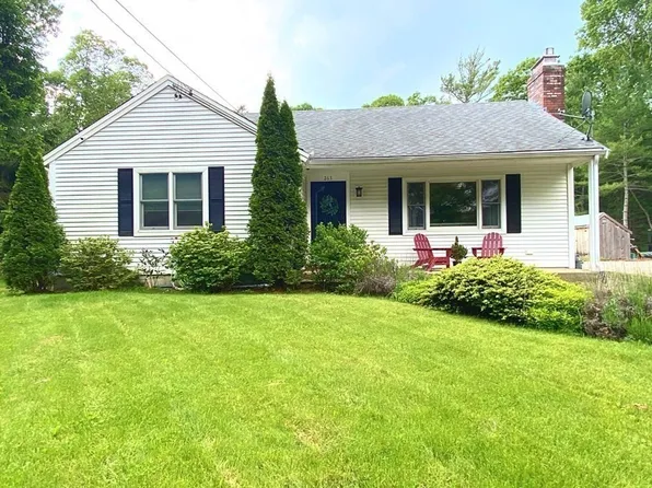 263 Cammett Rd, Barnstable, MA 02630