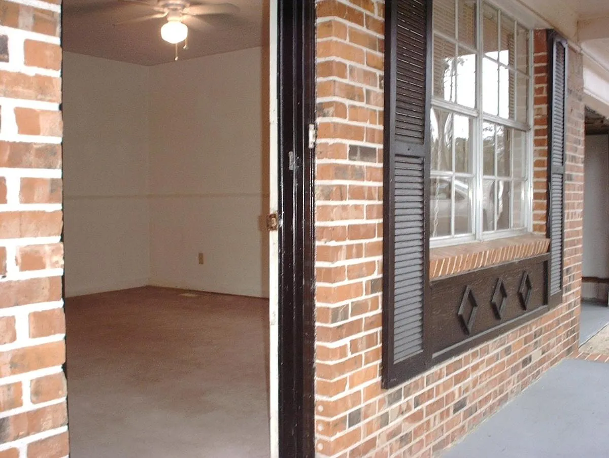 3 bed, 1350 sqft, $1,695 — Photo 4