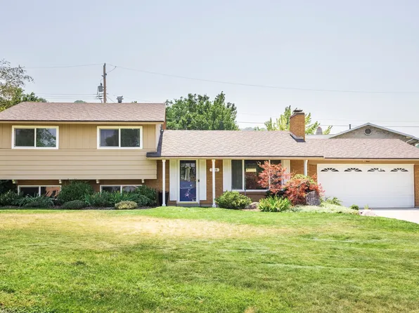 208 N Oakleaf Ln, North Salt Lake, UT 84054