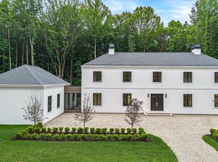 7462 Youngren Rd, Three Oaks, MI 49128