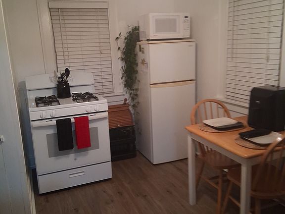 2nd image of 448 E 157th St #3
