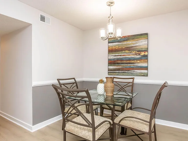 Nob Hill Apartment Homes — Photo 17