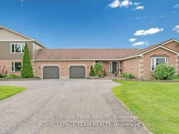 11060 County Road 3 Rd #5, North Dundas, ON K0E 1W0