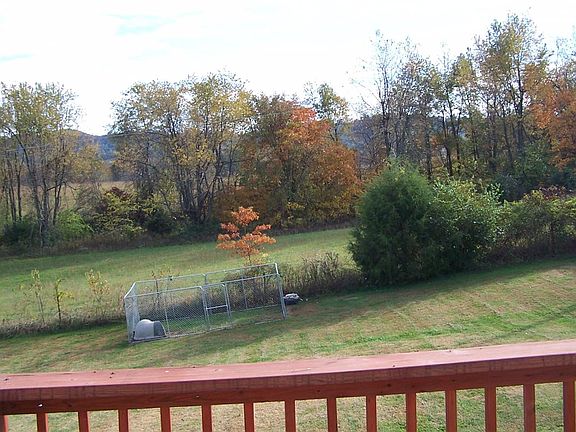 4th image of 363 Sun Valley Dr