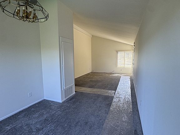 5th image of 710 Nob Cir