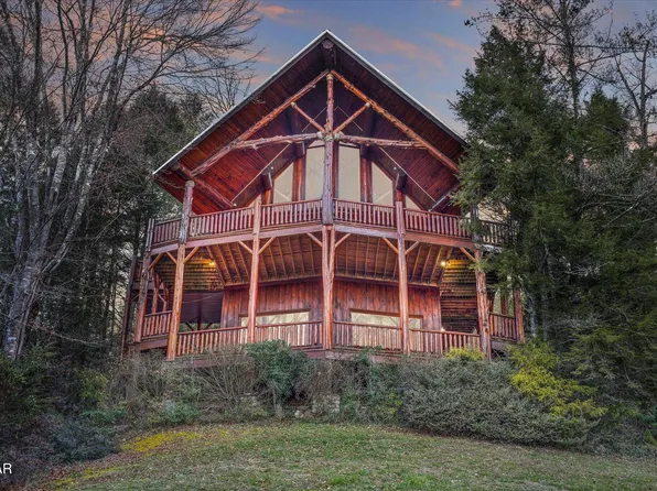2230 Orchard Trail Way, Sevierville, TN 37862