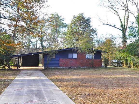 2nd image of 2351 Pinewood Dr