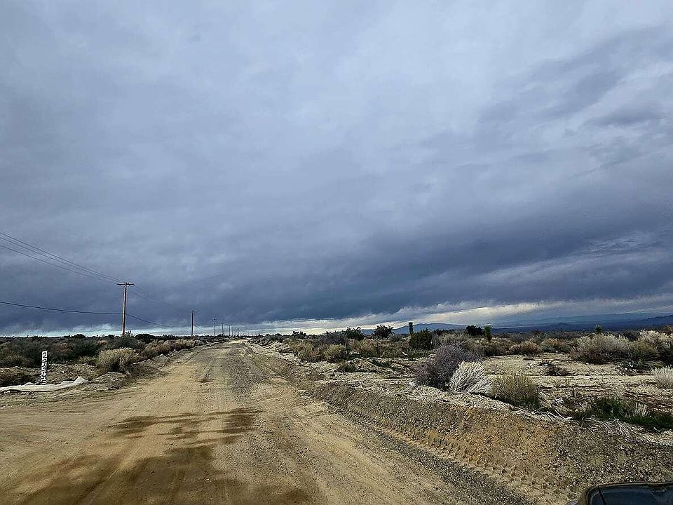 1st image of 24300 Fort Tejon Rd