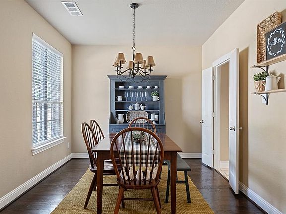 3rd image of 12936 Royal Ascot Dr