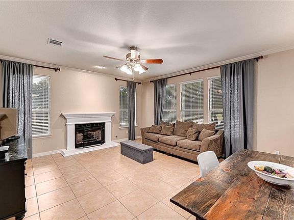 5th image of 2814 Cortez Dr