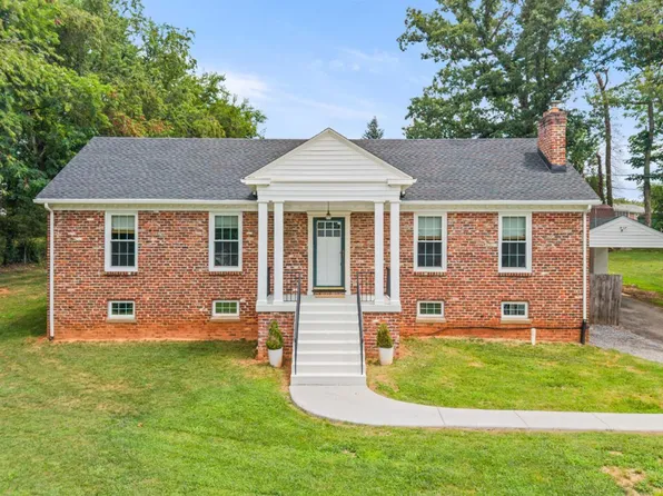 7110 Peachtree Rd, Lynchburg, VA 24502