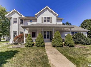 10 Abbey Ct, Chatham, IL 62629