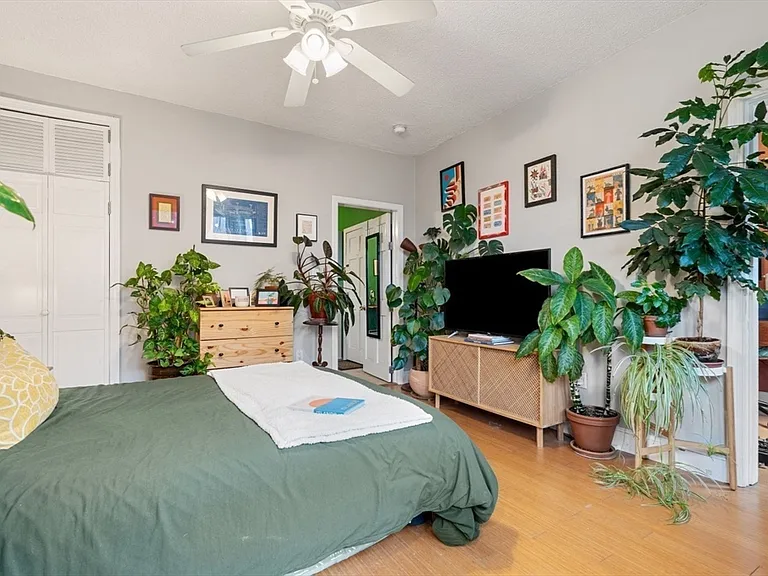377 Dorchester St #2 — Photo 9