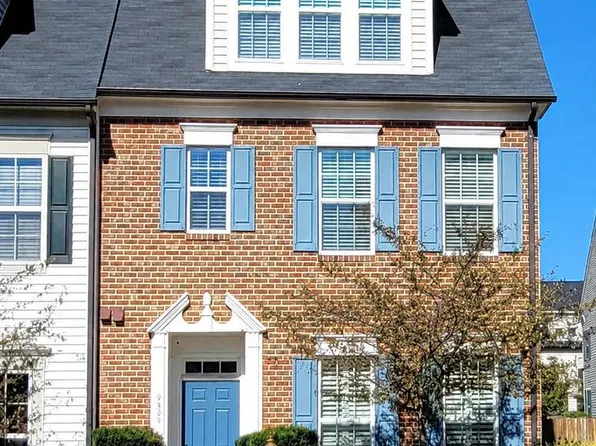 9320 Alvyn Lake Cir, Bristow, VA 20136