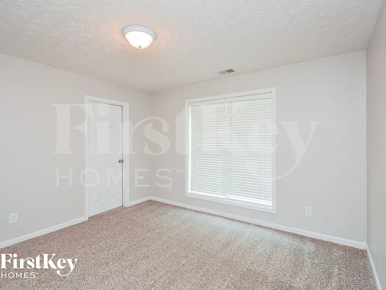 6061 Fairington Farms Ln — Photo 13