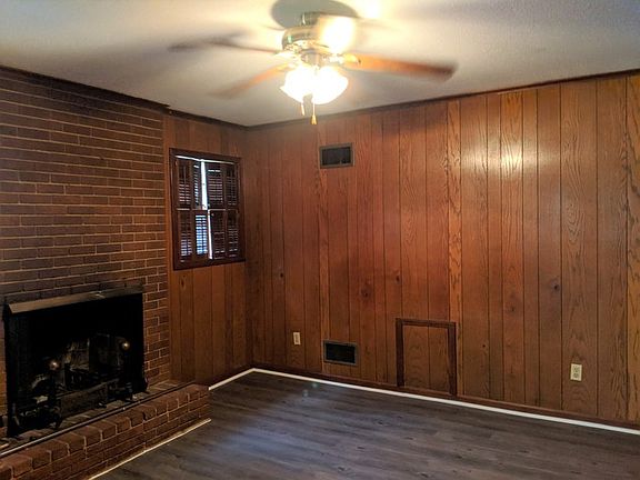 3rd image of 5235 Algiers Dr