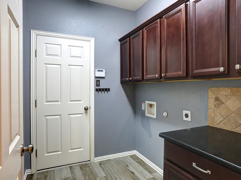 2804 Cascade Cove Dr — Photo 20