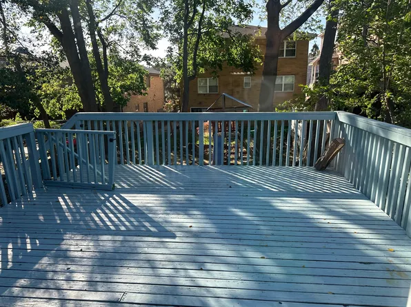 537 2nd St, Palisades Park, NJ 07650