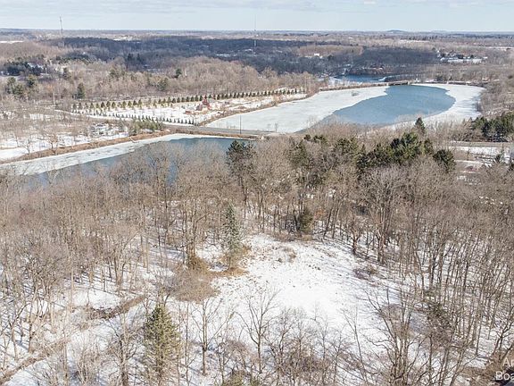 2nd image of 1948 N Huron River Dr