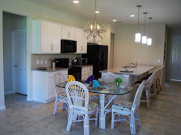 5th image of 322 Monaco Pl