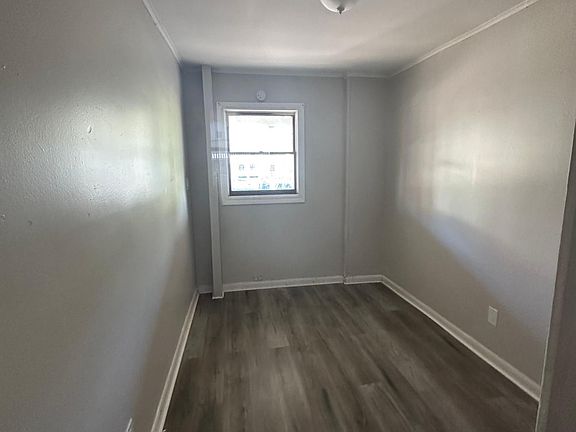 4th image of 1315 N Washington Ave #1