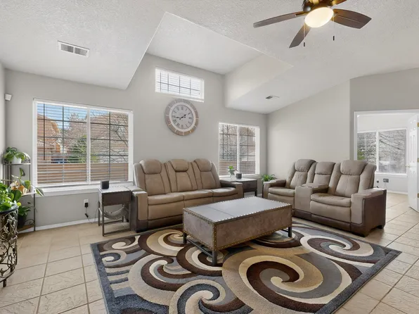 5401 Kokopelli Ct NW, Albuquerque, NM 87114