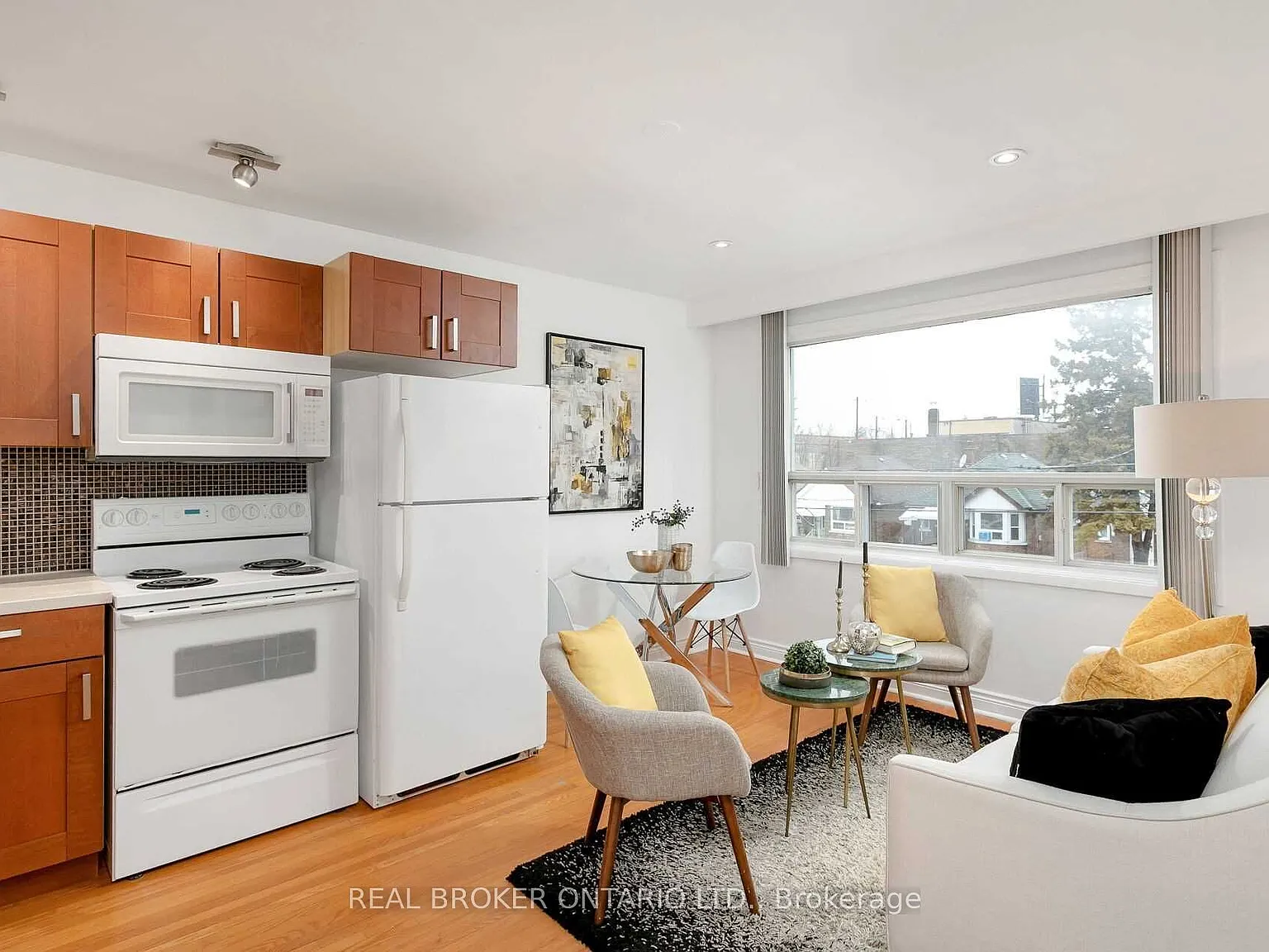 2 bed, $2,400 — Photo 4