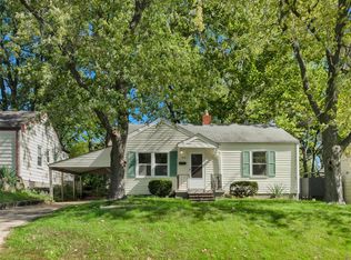 402 Superior Dr, Saint Louis, MO