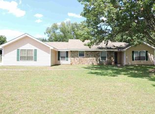 121 Pine Bluff Dr, Warner Robins, GA 31088