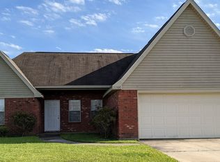 2200 Irma Cir, Ocean Springs, MS 39564