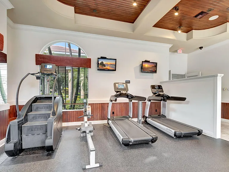 10337 Trianon Pl — Photo 1