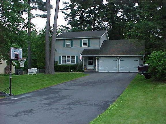 2nd image of 14 Hemlock Dr
