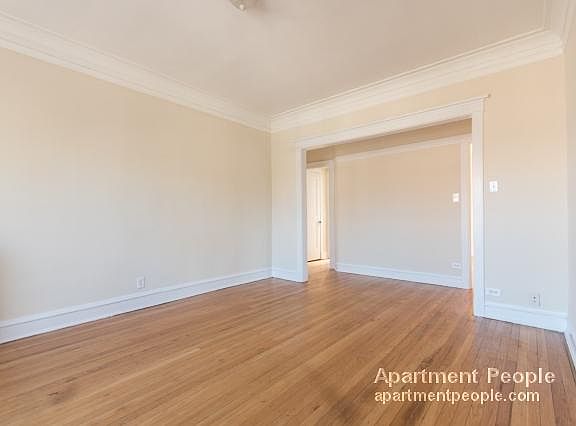 3rd image of 7419 N Paulina St #2